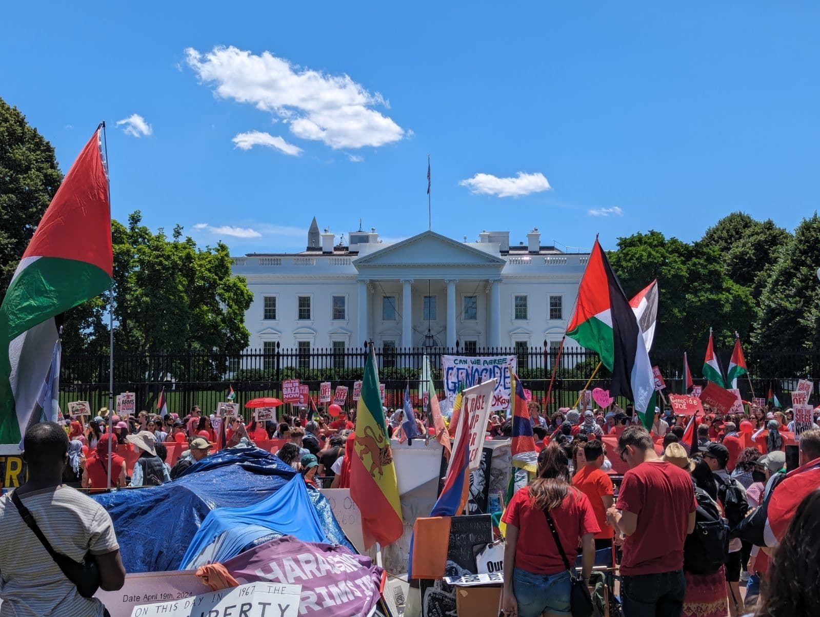 Pro-Palestine protests outside the White House on Saturday.