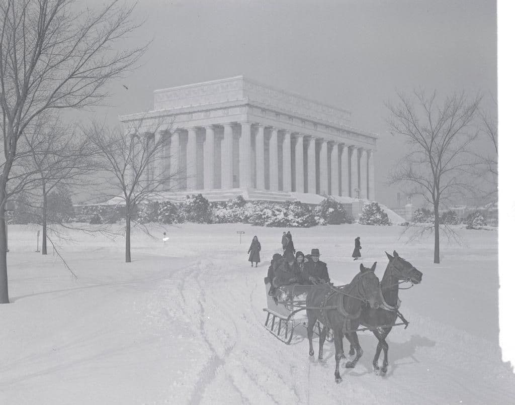 Pictures From DC's Famous 1912 Arctic Freeze