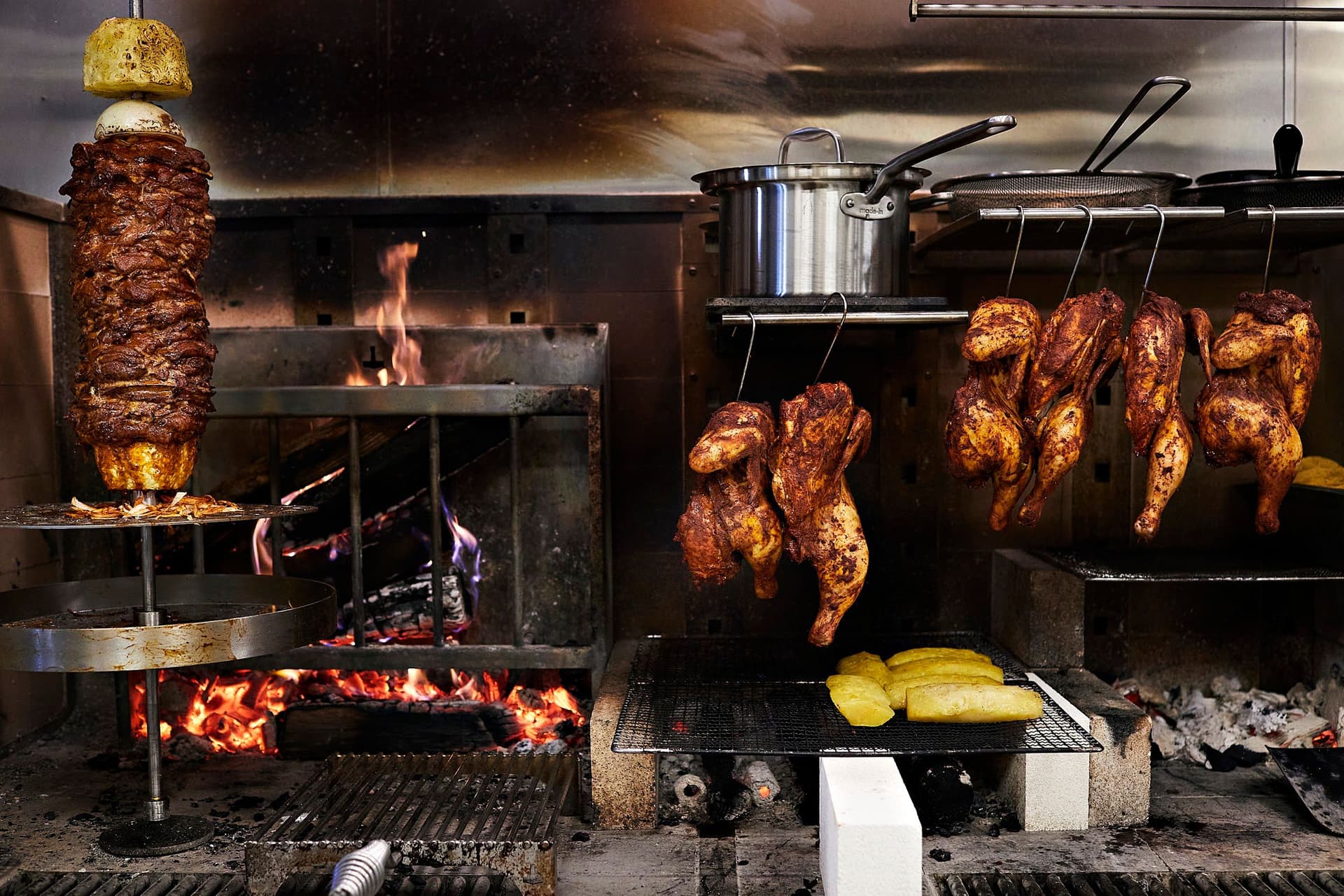 The wood hearth at Pascual