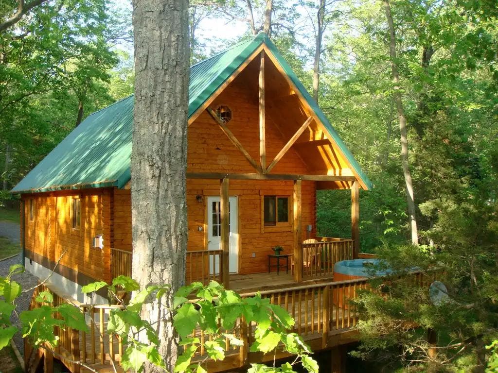 These 9 Cozy Cabins Are Everything You Need For The Ultimate Fall Getaway Near Washington DC