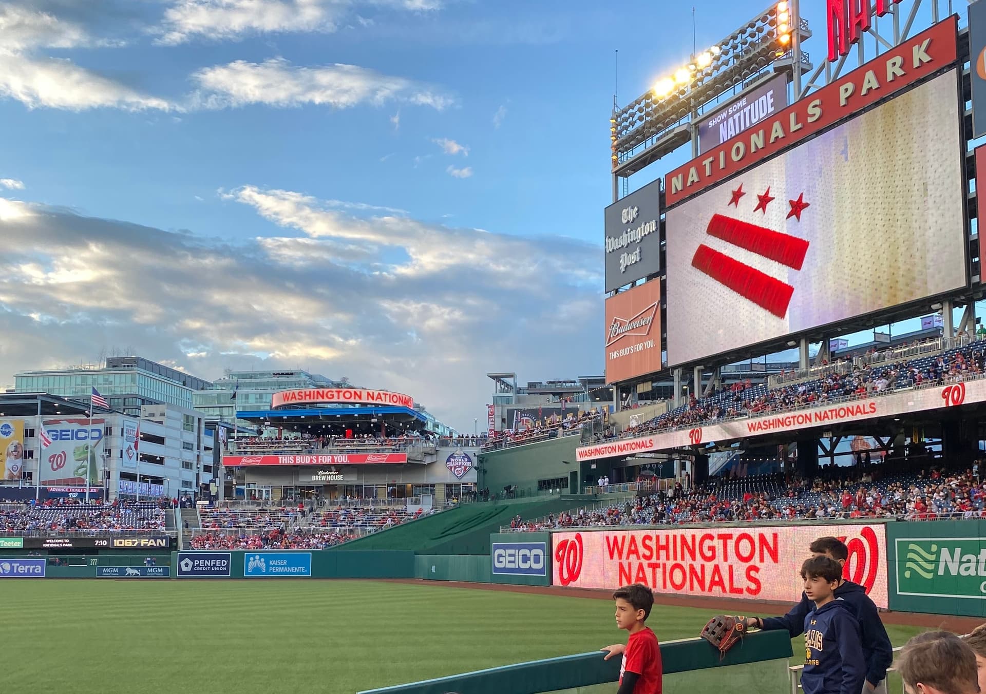 Kids look out over Nationals Park