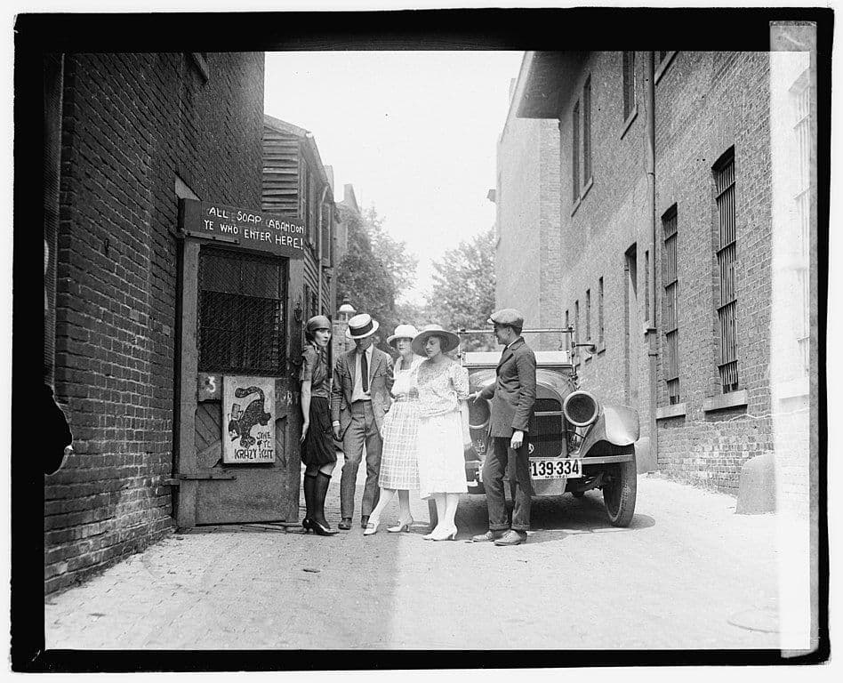 DC's Original Speakeasy: The Krazy Kat Klub